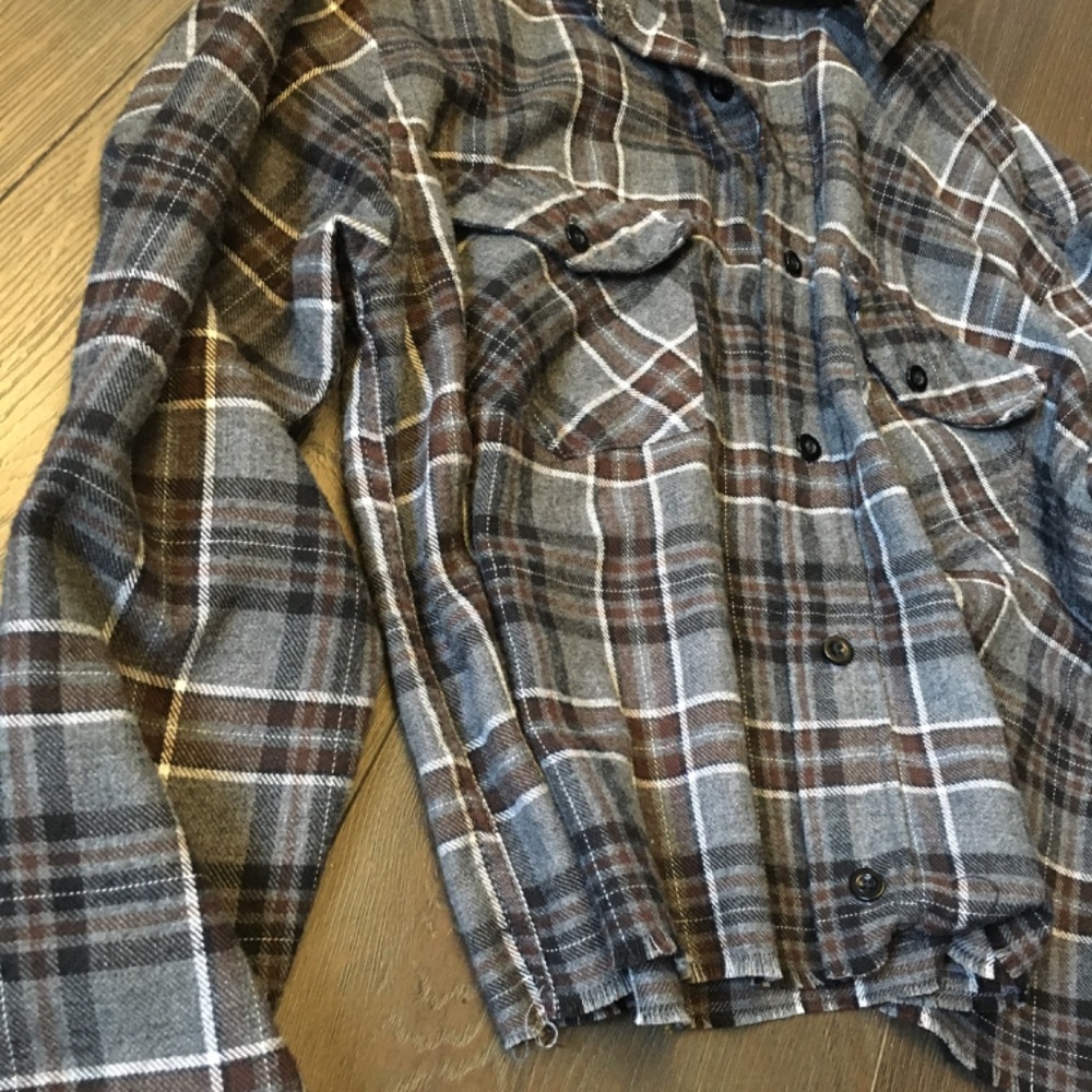 Cropped Flannel - Picture 6 of 6
